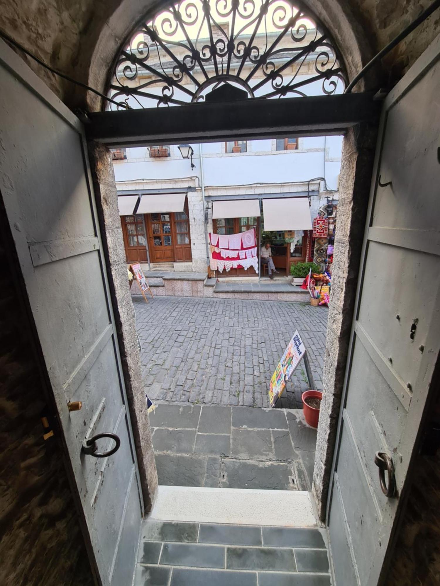 Santa Room-Old Bazaar Center-Gjirokastra Zewnętrze zdjęcie